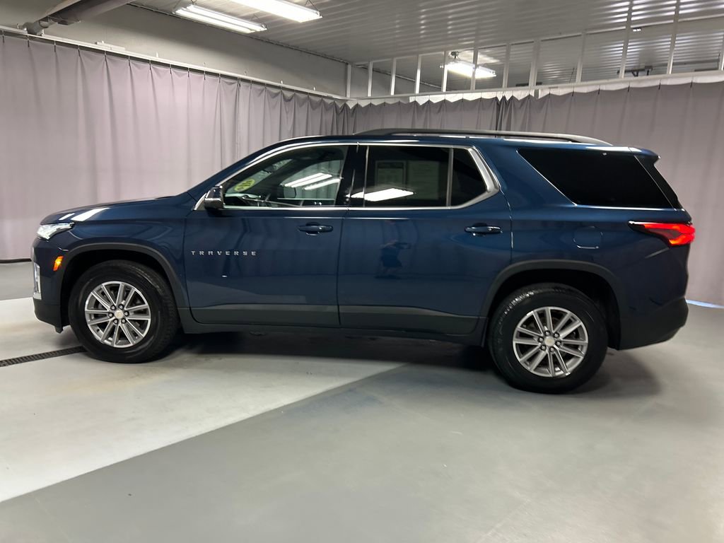 2022 Chevrolet Traverse Cloth photo 3