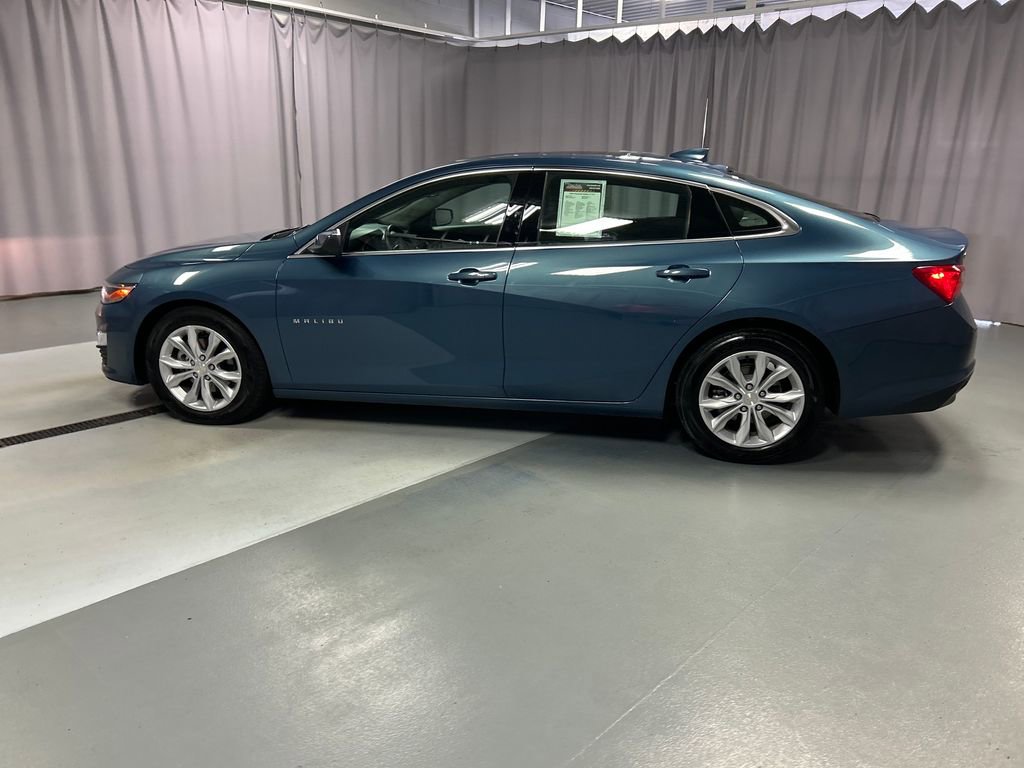 2024 Chevrolet Malibu 1LT photo 4