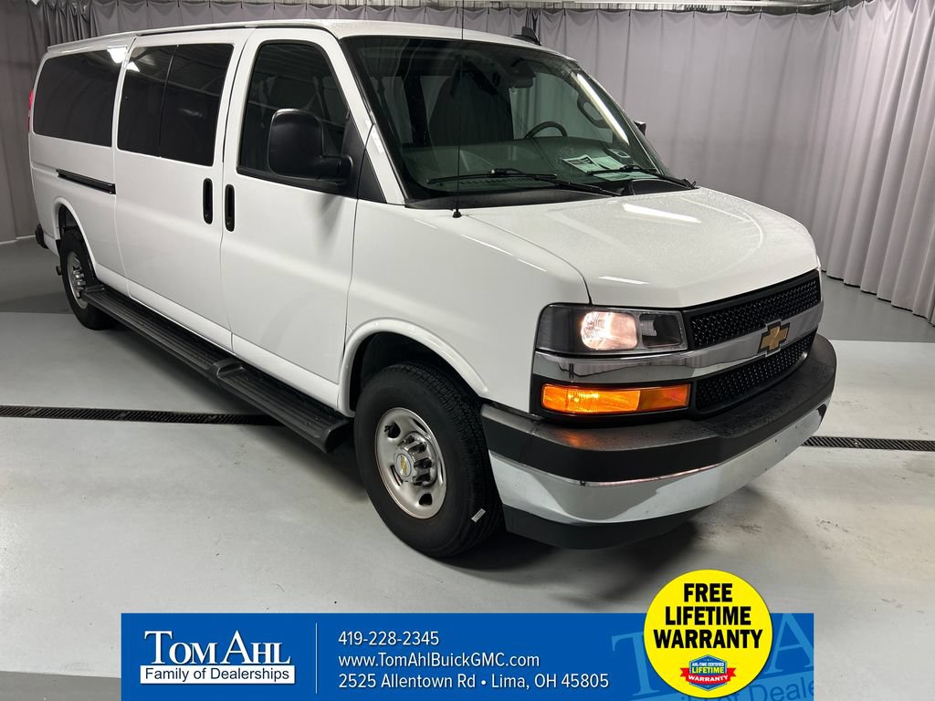 2025 Chevrolet Express Passenger LT
