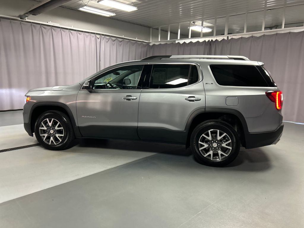 2023 Gmc Acadia SLE photo 3