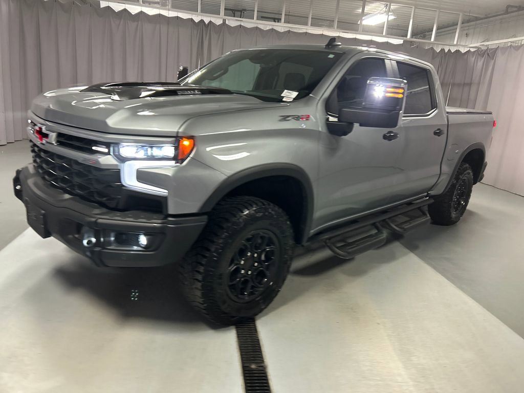 2024 Chevrolet Silverado 1500 ZR2 photo 3