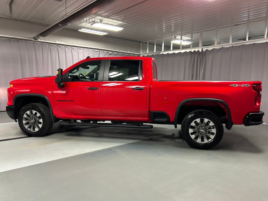 2024 Chevrolet Silverado 2500HD Custom photo 4