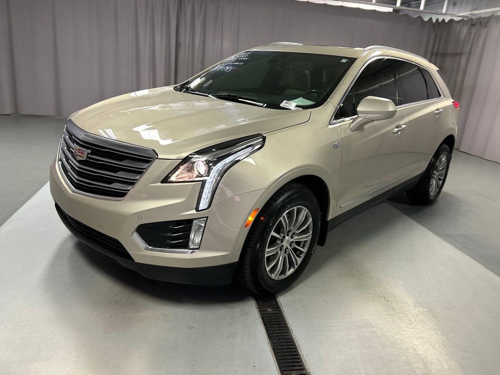 2017 Cadillac XT5 Luxury photo 3