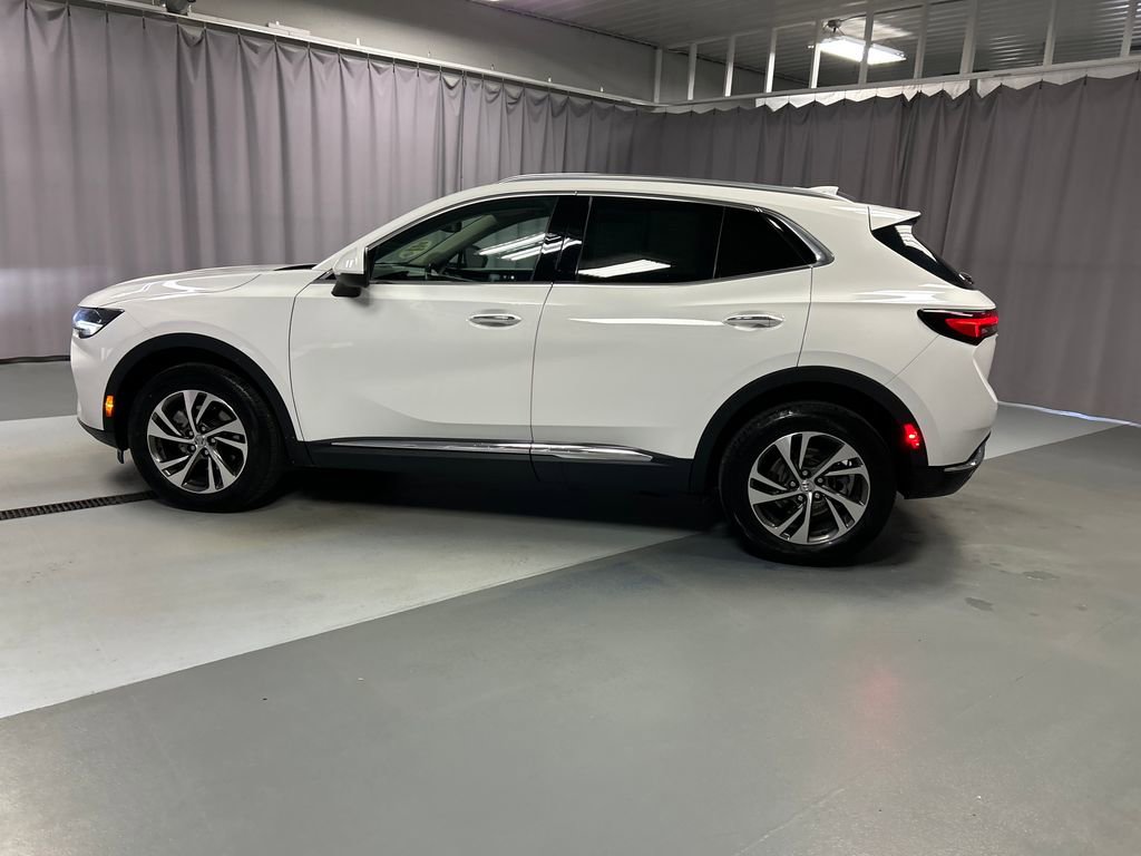 2022 Buick Envision Essence photo 3