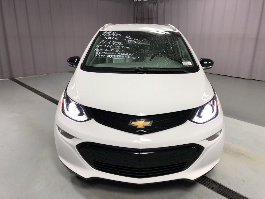 Used 2020 Chevrolet Bolt EV Premier with VIN 1G1FZ6S03L4117562 for sale in Lima, OH