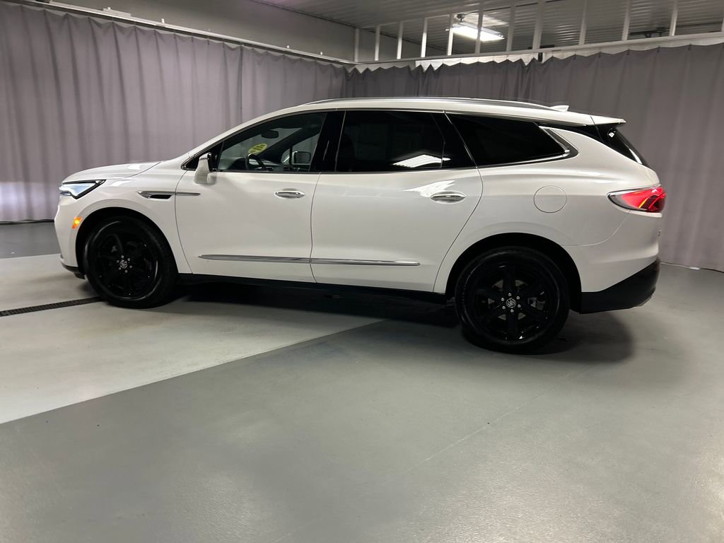2023 Buick Enclave Essence photo 4