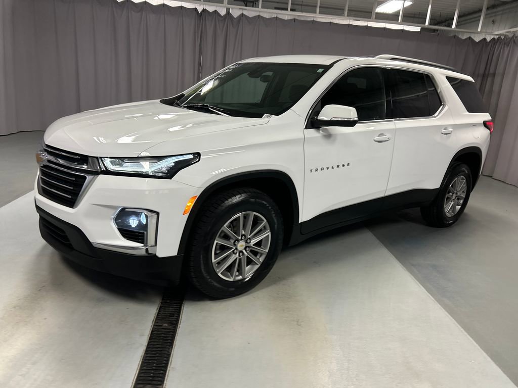 2022 Chevrolet Traverse Cloth photo 2