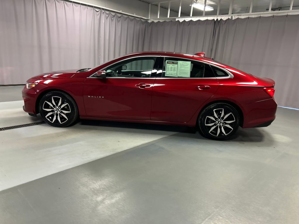 2017 Chevrolet Malibu 1LT photo 4