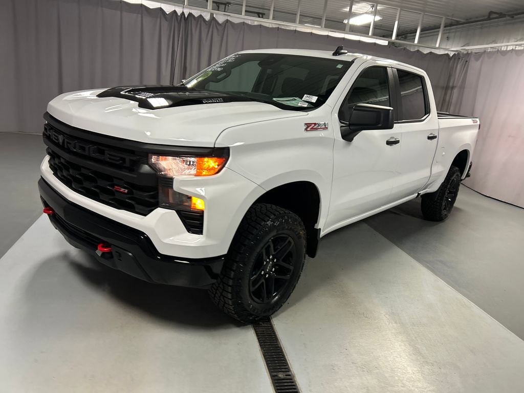 Used 2025 Chevrolet Silverado 1500 Custom Trail Boss Truck Crew Cab