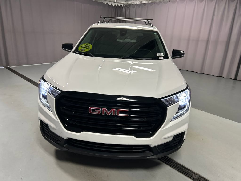 Used 2023 GMC Terrain SLE SUV