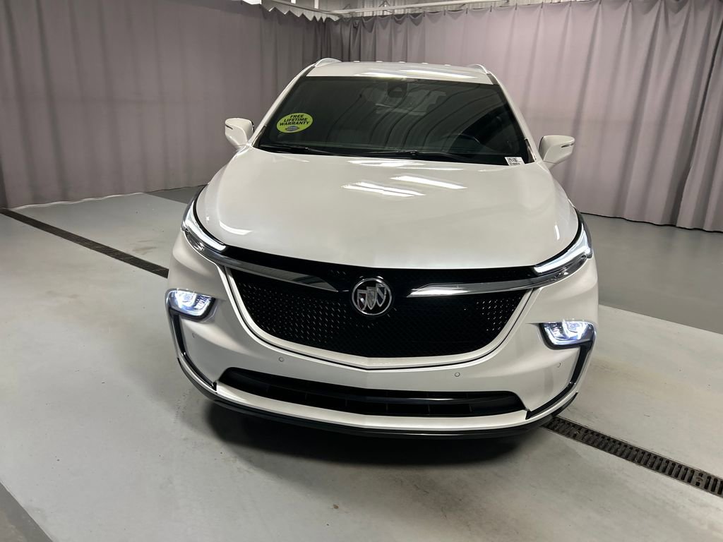 2023 Buick Enclave Essence photo 2