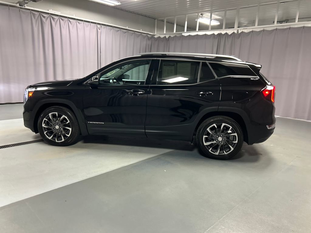 2022 Gmc Terrain SLT photo 3