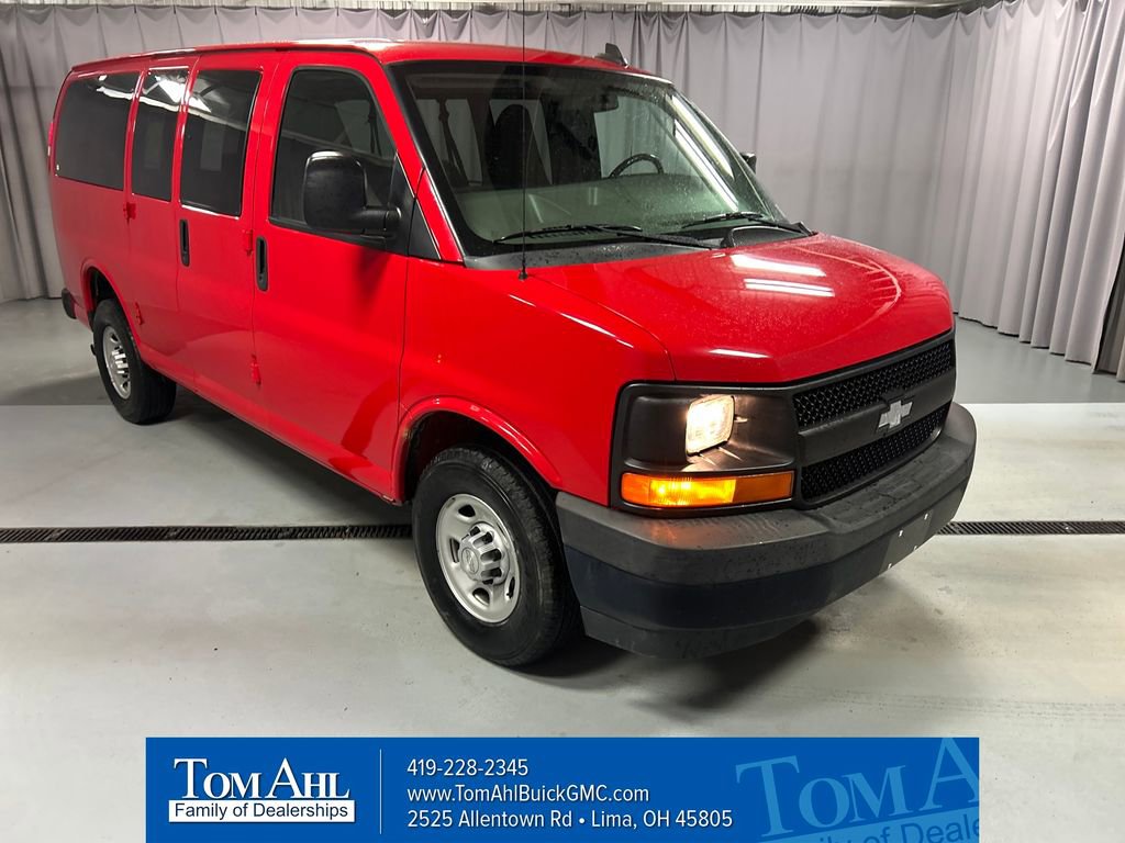 2017 Chevrolet Express Passenger LS's photo