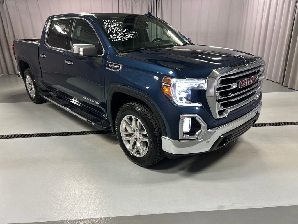 2019 GMC Sierra 4WD Crew Cab Short Box SLT's photo