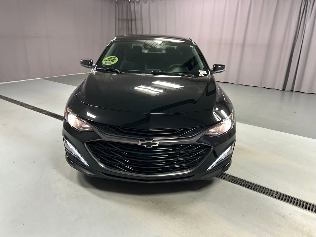 2024 Chevrolet Malibu 1LT photo 2