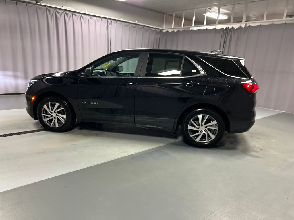 2024 Chevrolet Equinox LT photo 4