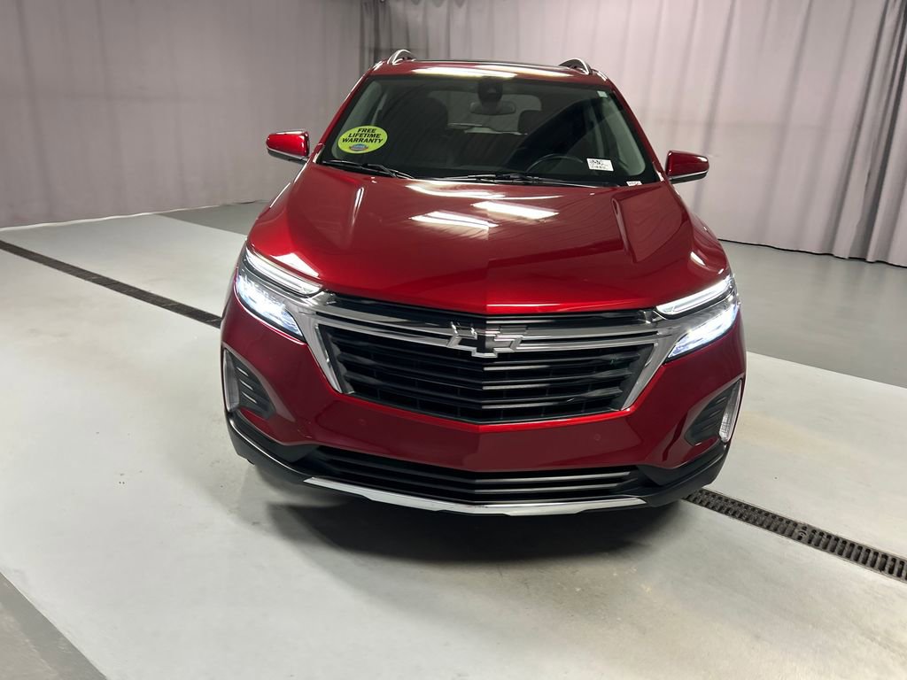 2024 Chevrolet Equinox LT photo 2