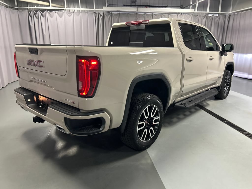2026 GMC Sierra 1500 AT4 - Photo 7