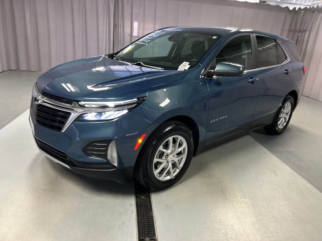 2024 Chevrolet Equinox LT photo 3
