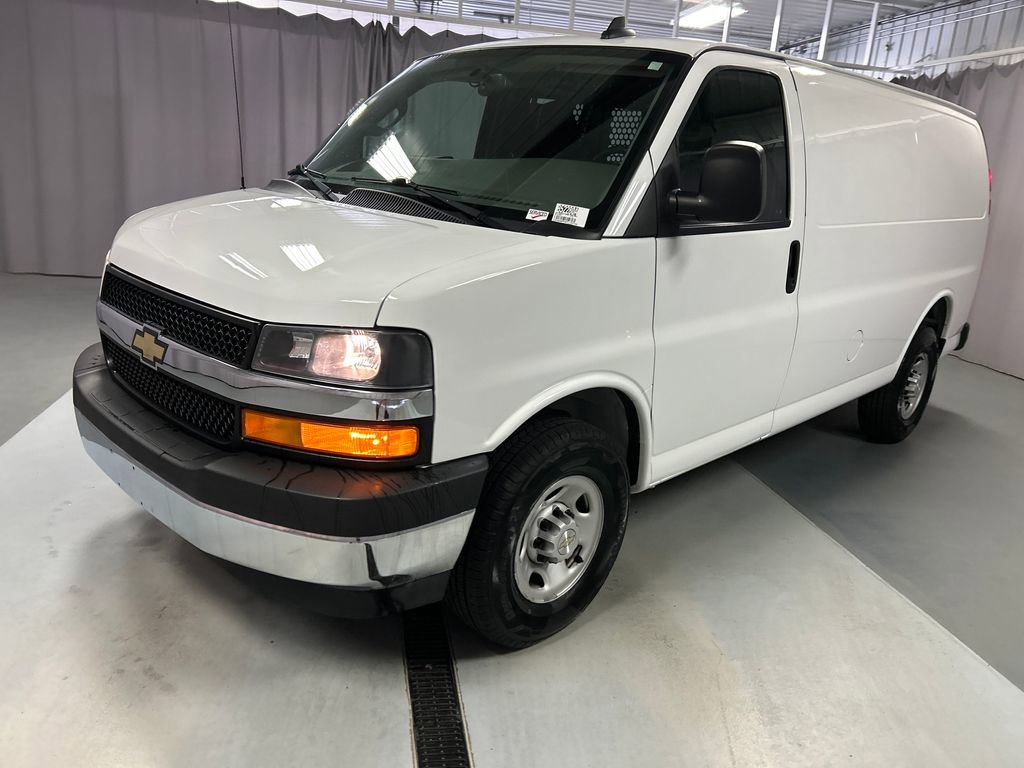 2023 Chevrolet Express Cargo 2500 photo 3