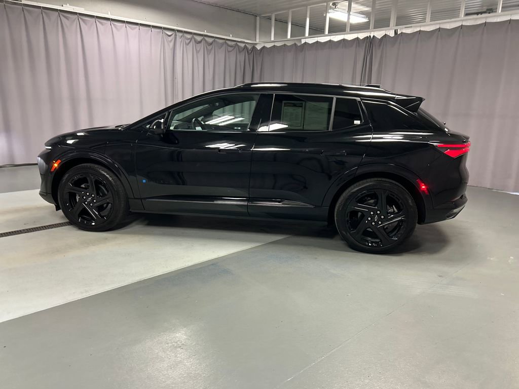 2025 Chevrolet Equinox EV 3RS photo 4