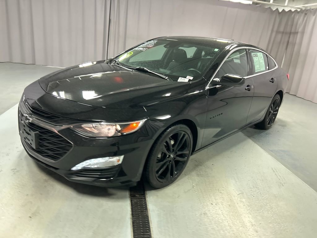 2024 Chevrolet Malibu 1LT photo 3