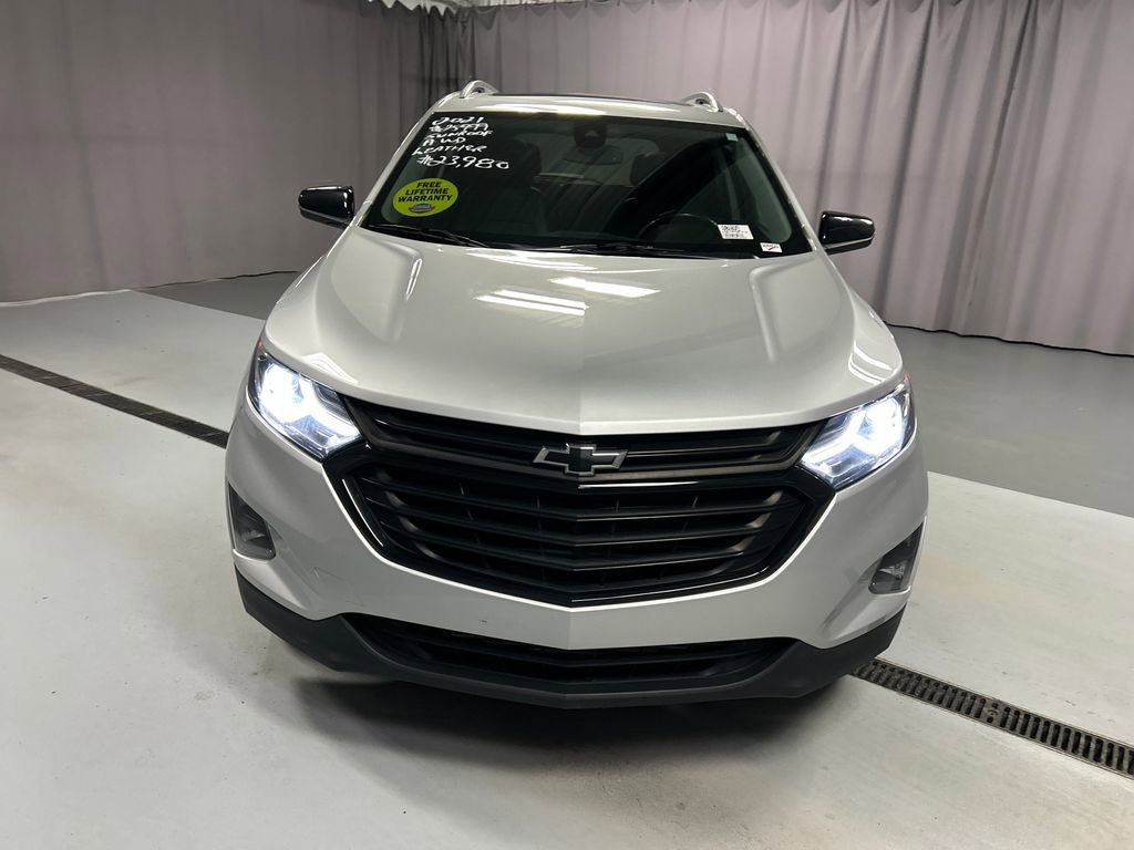 2021 Chevrolet Equinox LT photo 2