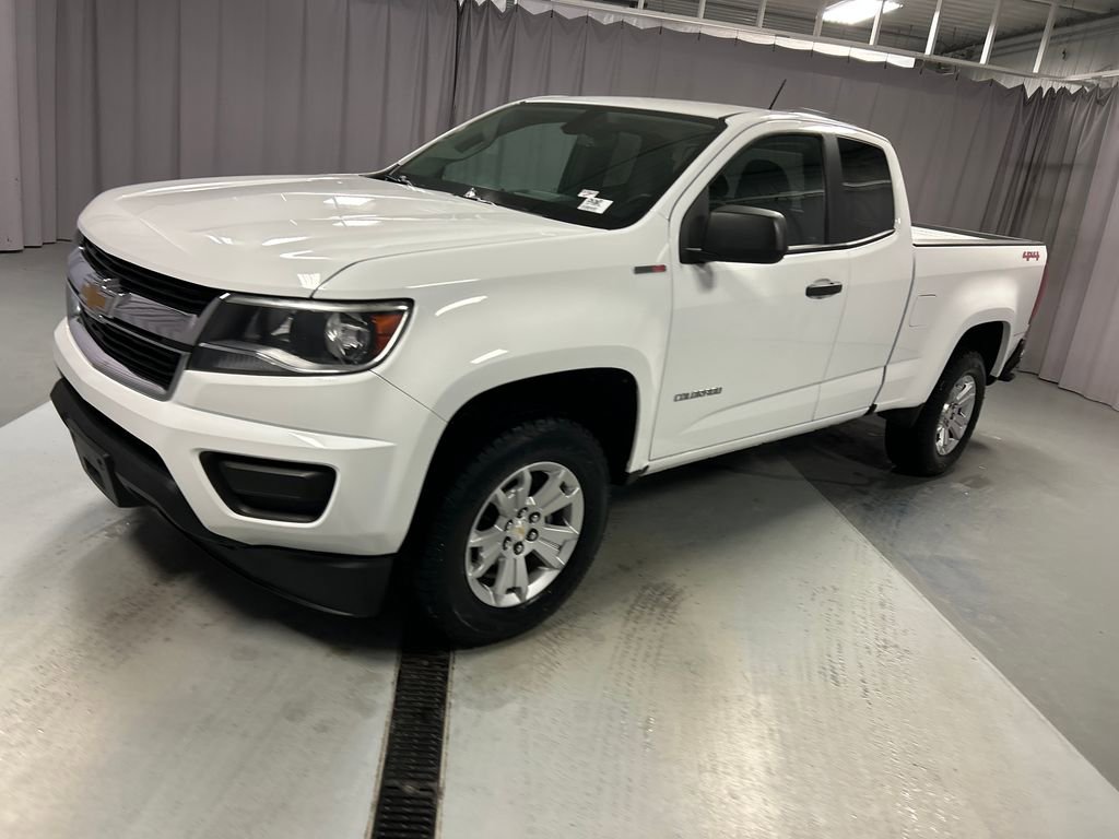 2017 Chevrolet Colorado Work Truck photo 3