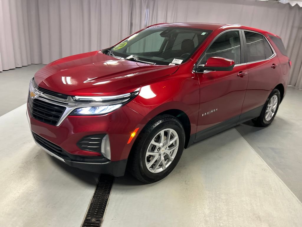2024 Chevrolet Equinox LT photo 3