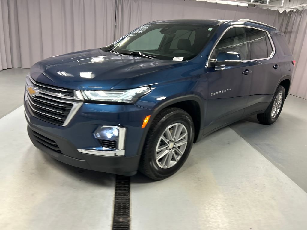 2022 Chevrolet Traverse Cloth photo 2
