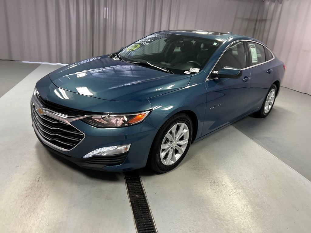 2024 Chevrolet Malibu 1LT photo 3