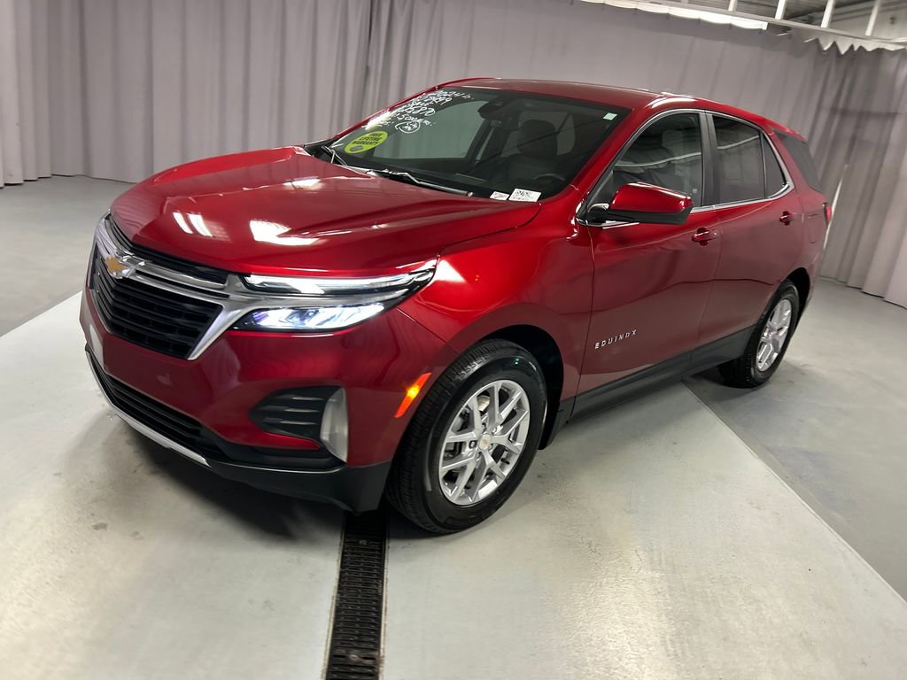 2024 Chevrolet Equinox LT photo 3