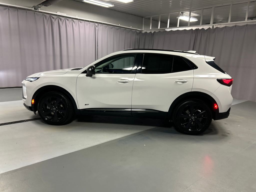 2024 Buick Envision Sport Touring photo 4