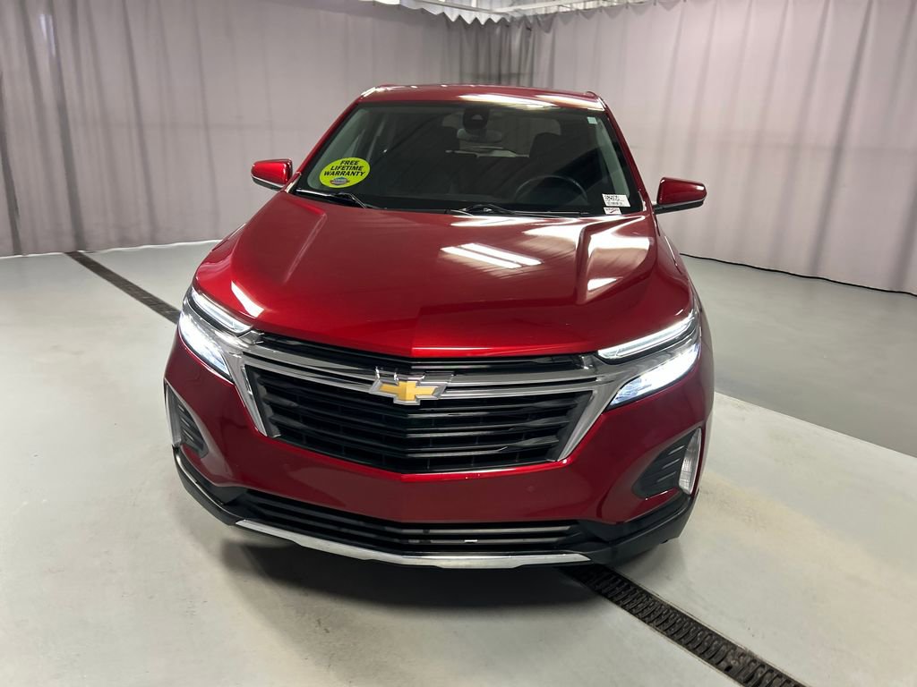 2024 Chevrolet Equinox LT photo 2