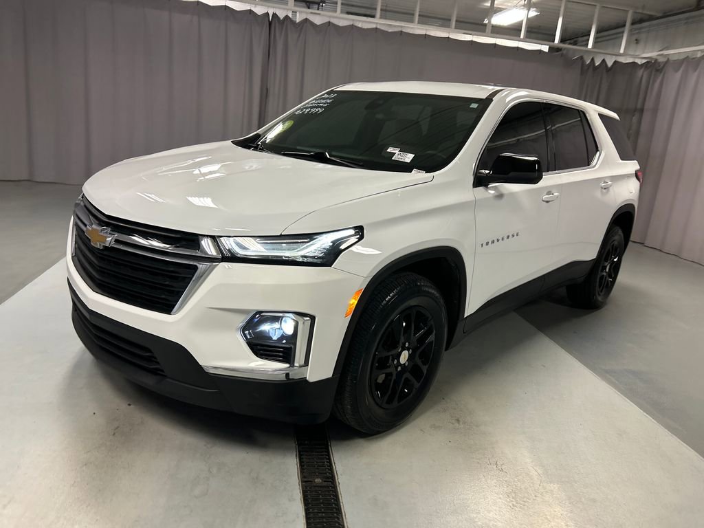 2023 Chevrolet Traverse LS photo 3