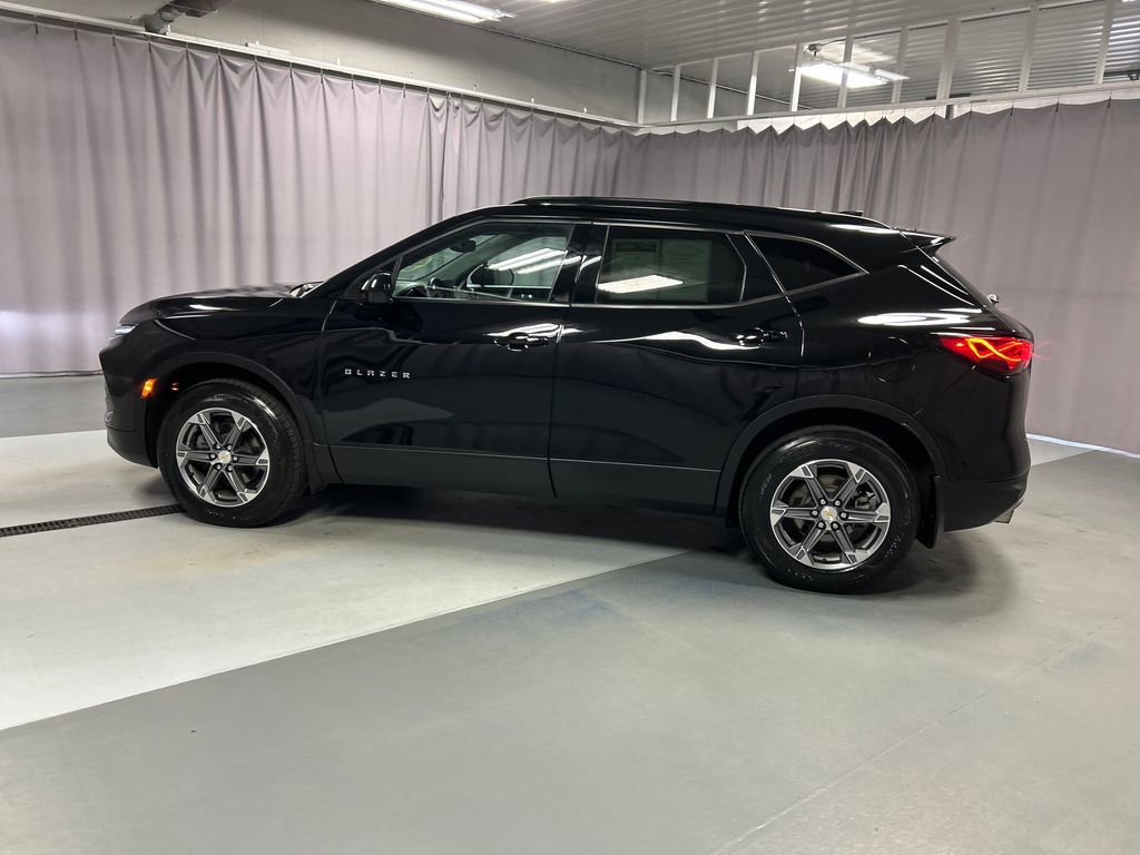 2023 Chevrolet Blazer 2LT photo 3