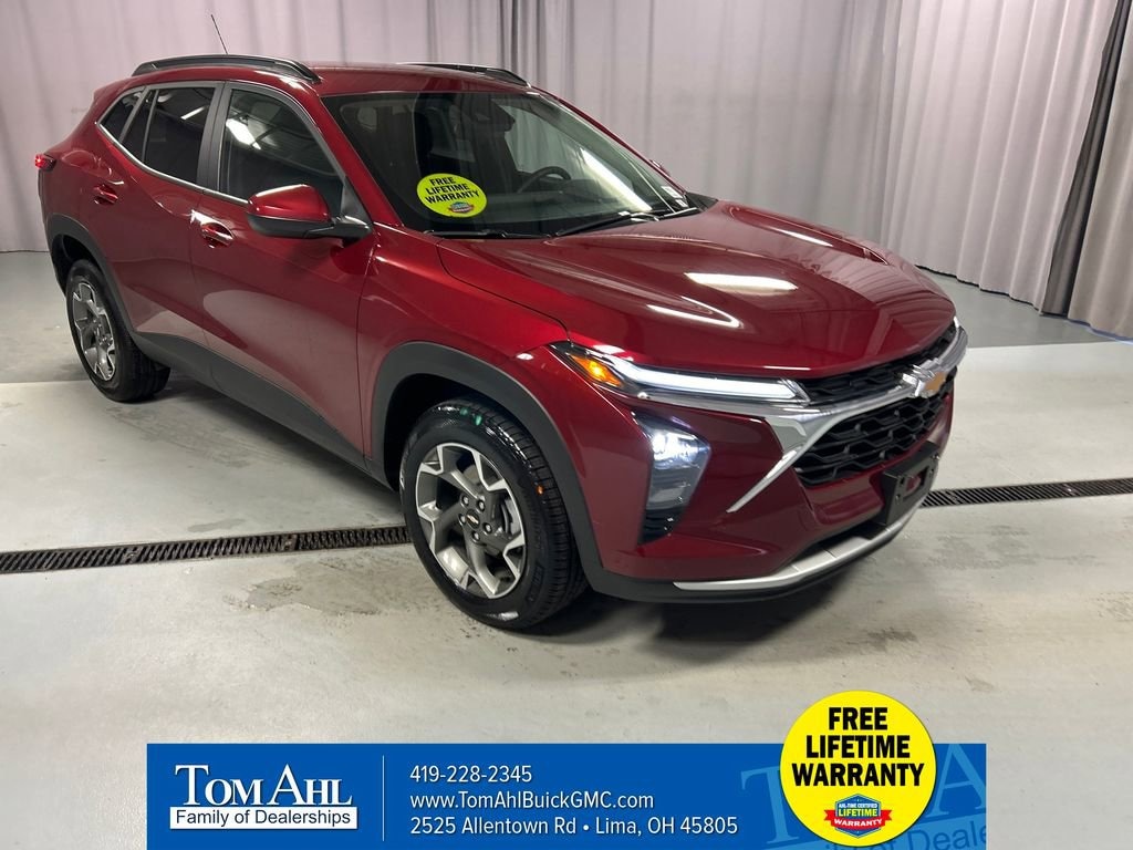 Used 2025 Chevrolet Trax LT SUV