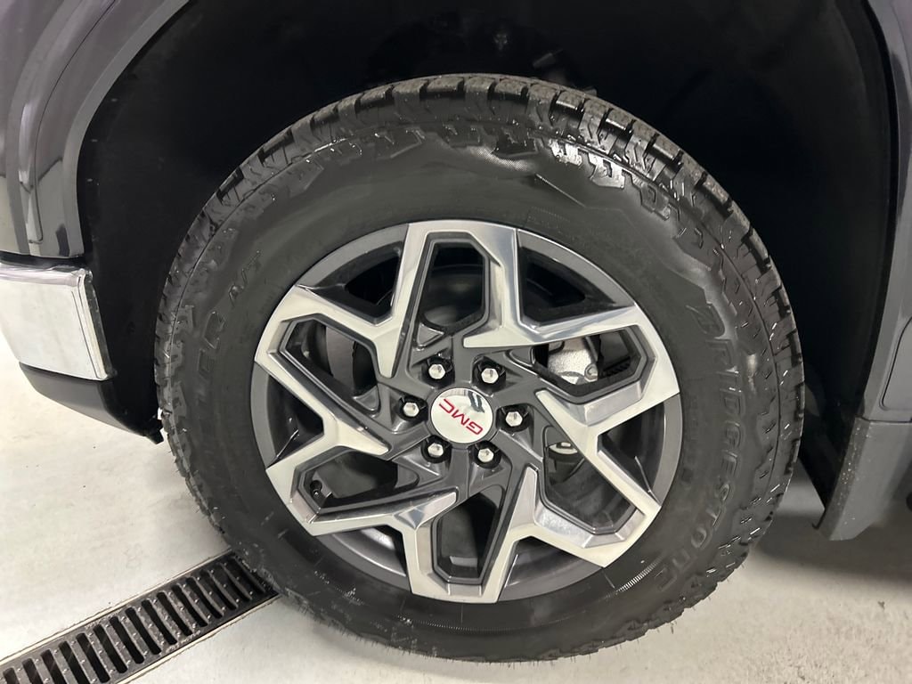 2026 GMC Sierra 1500 SLT - Photo 9