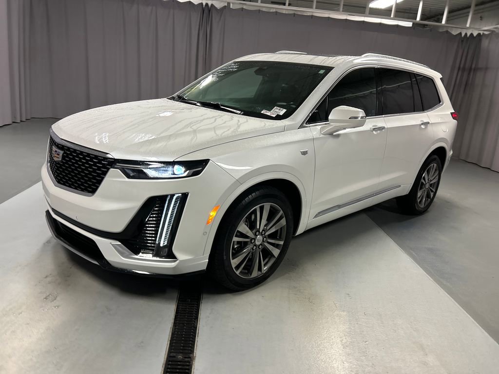 2021 Cadillac XT6 Premium Luxury photo 3