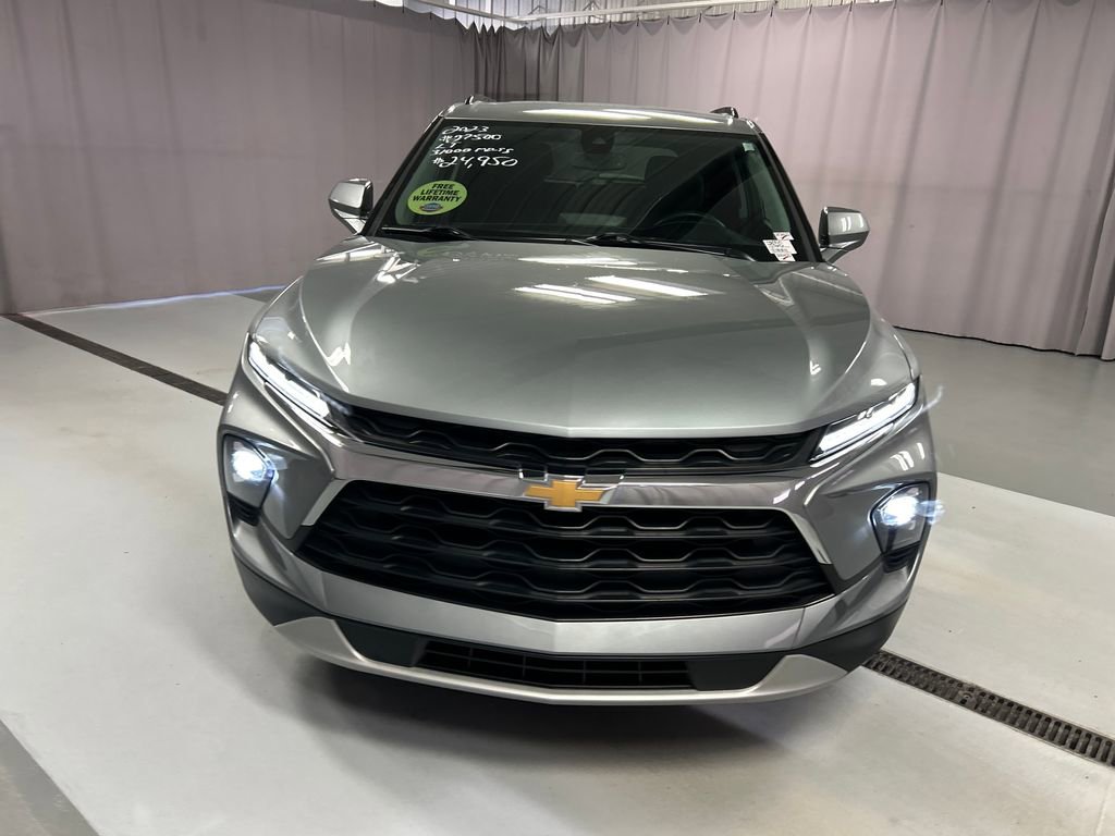 2023 Chevrolet Blazer 2LT photo 2