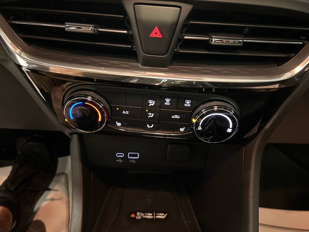 2026 Buick Encore GX Sport Touring - Photo 17