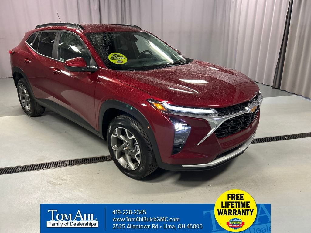 Used 2025 Chevrolet Trax LT SUV