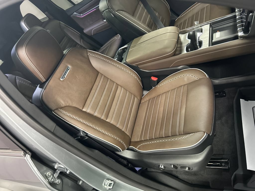 2026 GMC Acadia Denali Ultimate - Photo 24