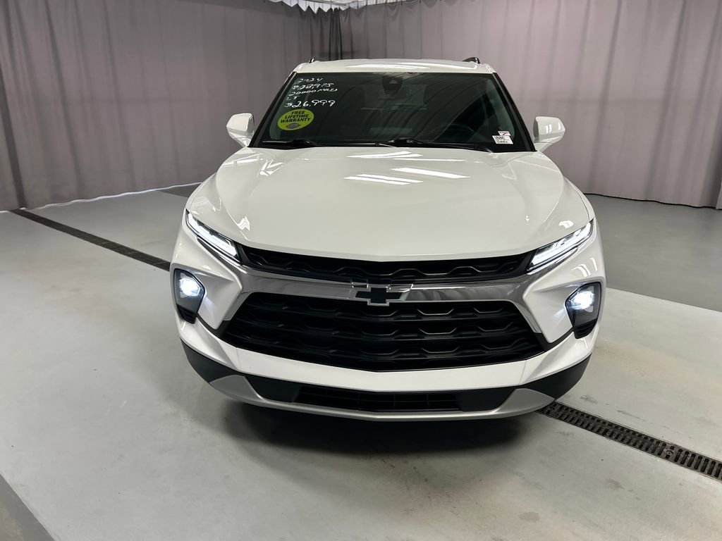 2024 Chevrolet Blazer 2LT photo 2