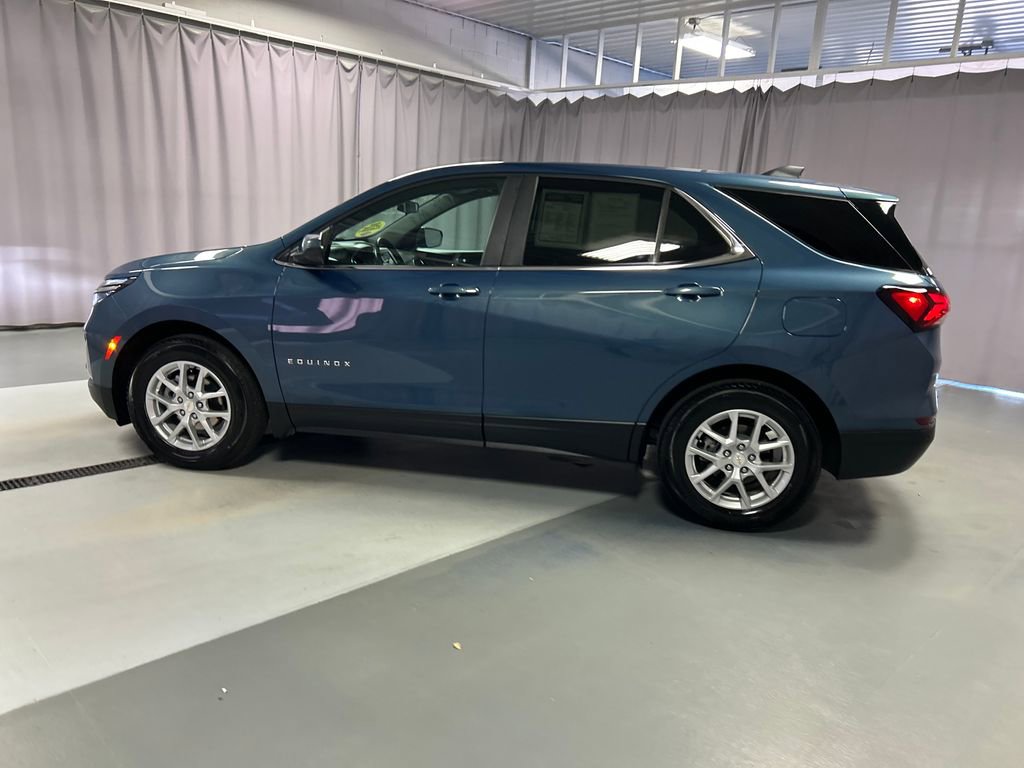 2024 Chevrolet Equinox LT photo 4