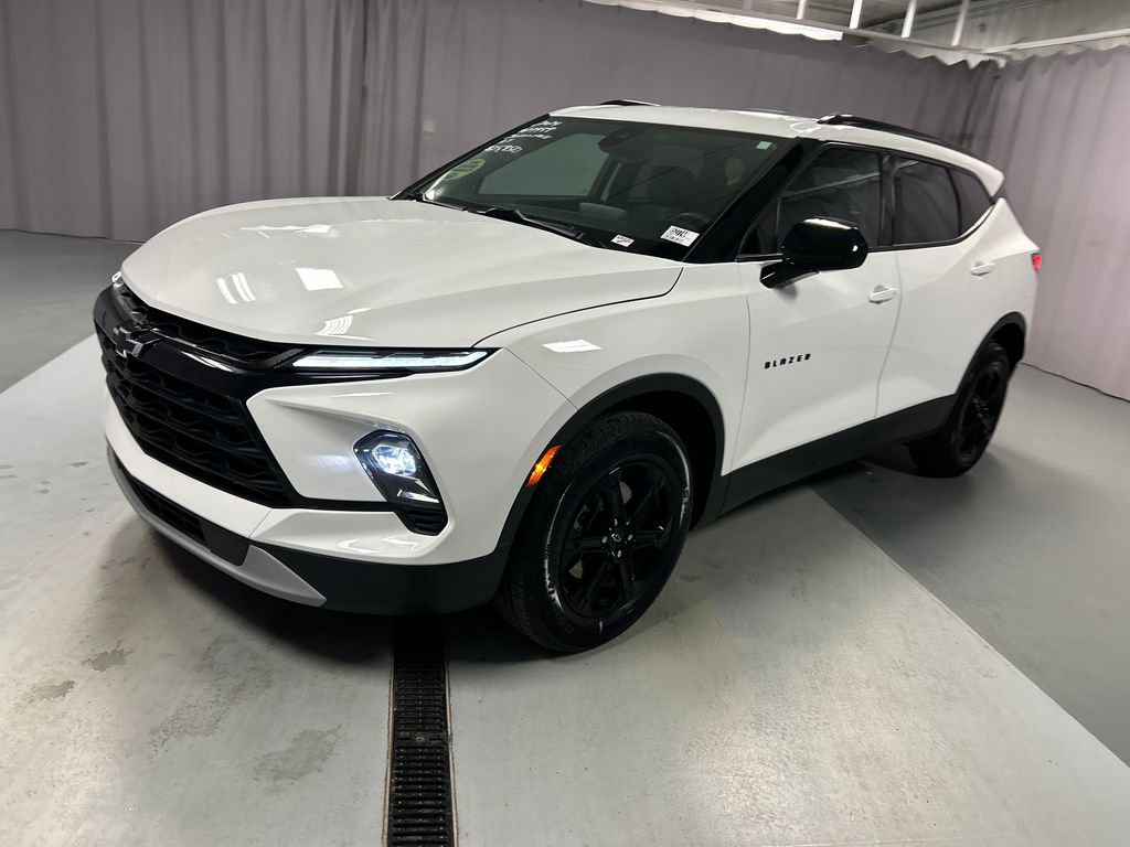2024 Chevrolet Blazer 2LT photo 3