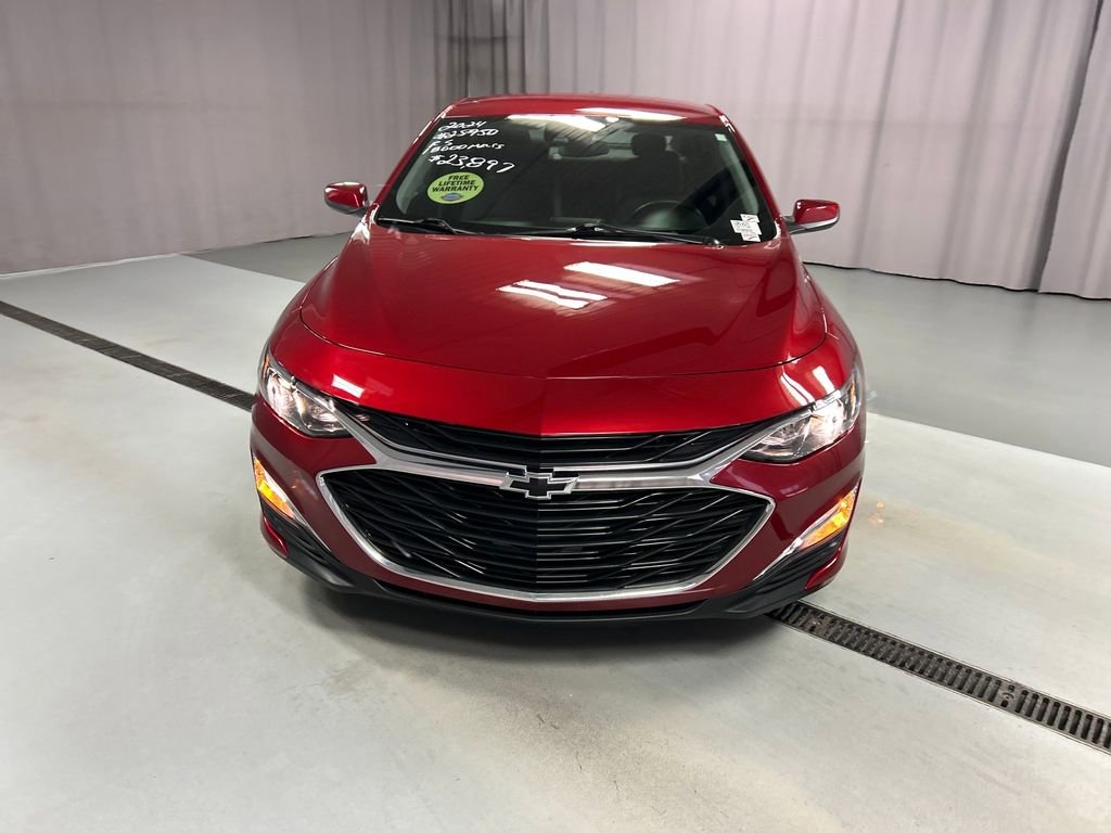 2024 Chevrolet Malibu RS photo 2
