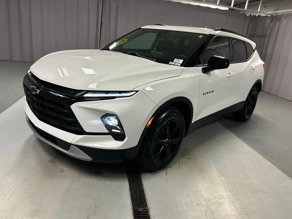 2024 Chevrolet Blazer 2LT photo 3