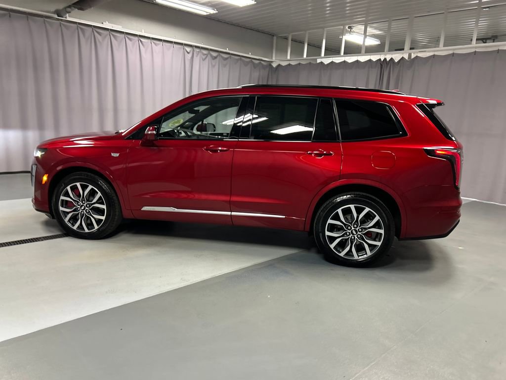 2023 Cadillac XT6 Sport photo 4
