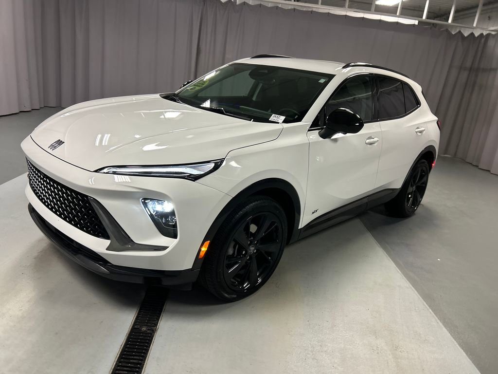 2024 Buick Envision Sport Touring photo 3